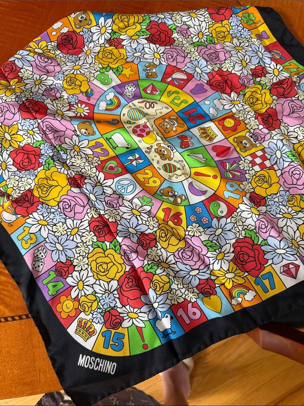 Moschino vibrant silk